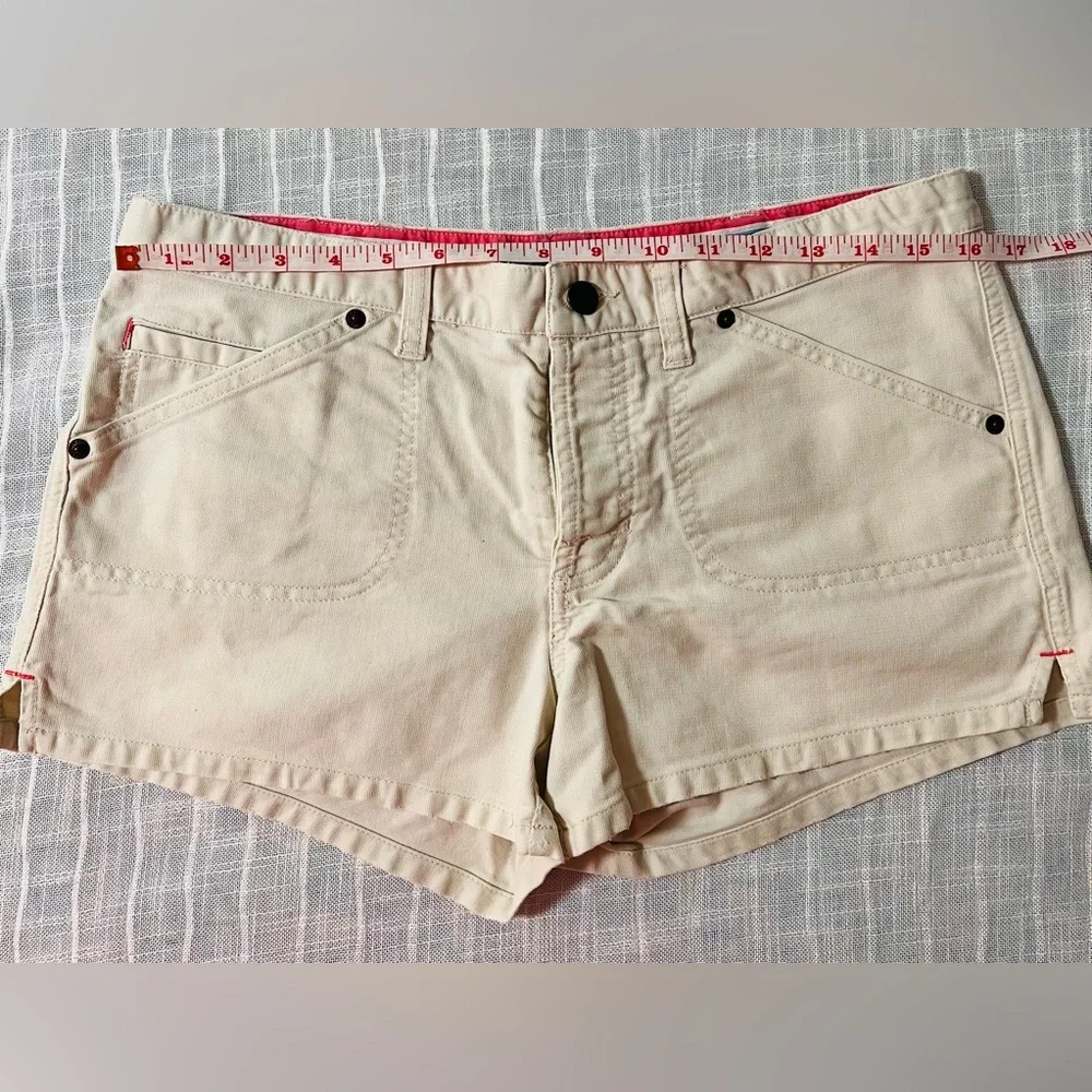 Abercrombie‎ & Fitch Shorts Womens Size 6 Beige Casual Button Fly Flap Pockets